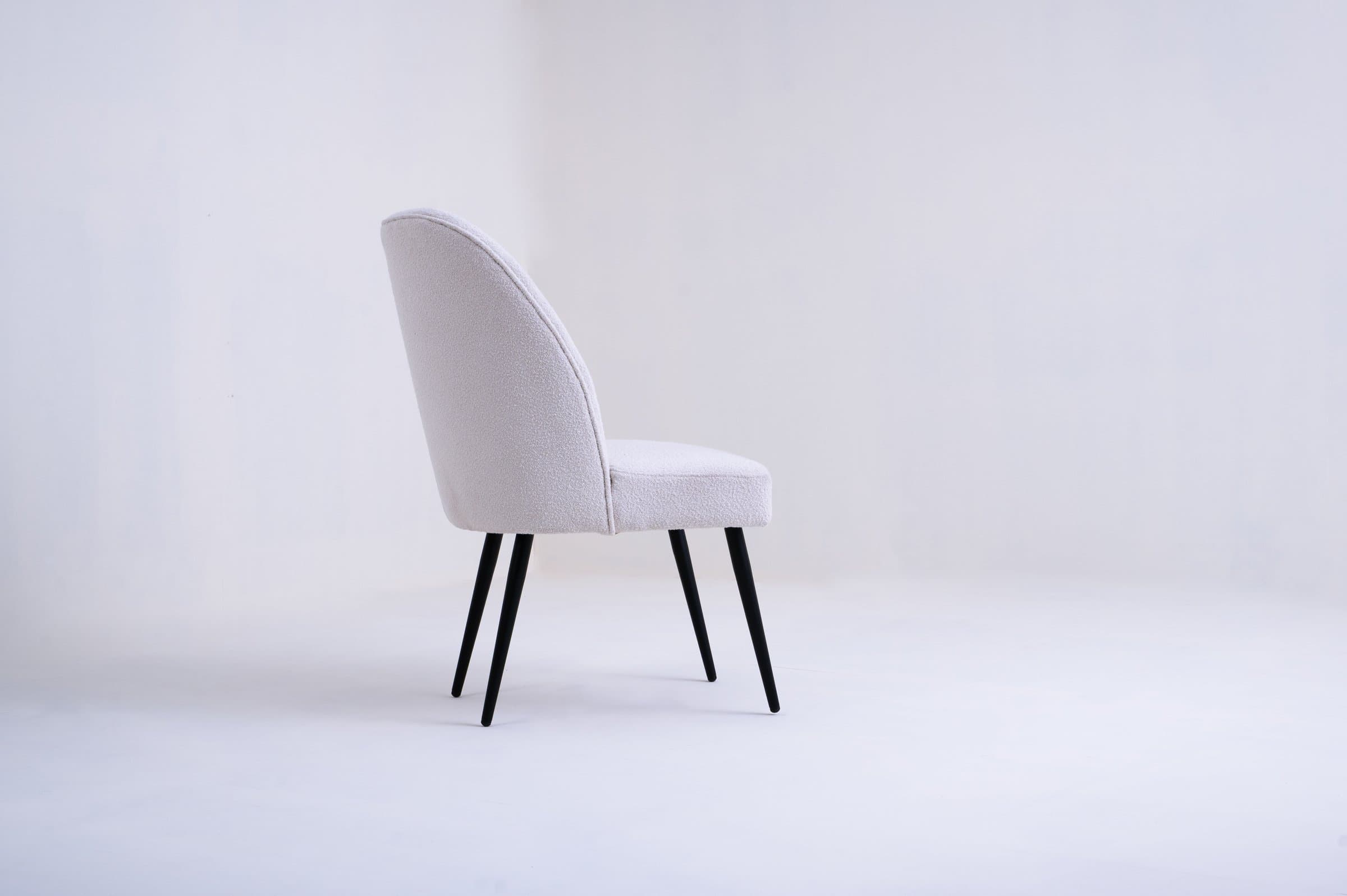 Miss Pearl, seating — photo 3 of 3