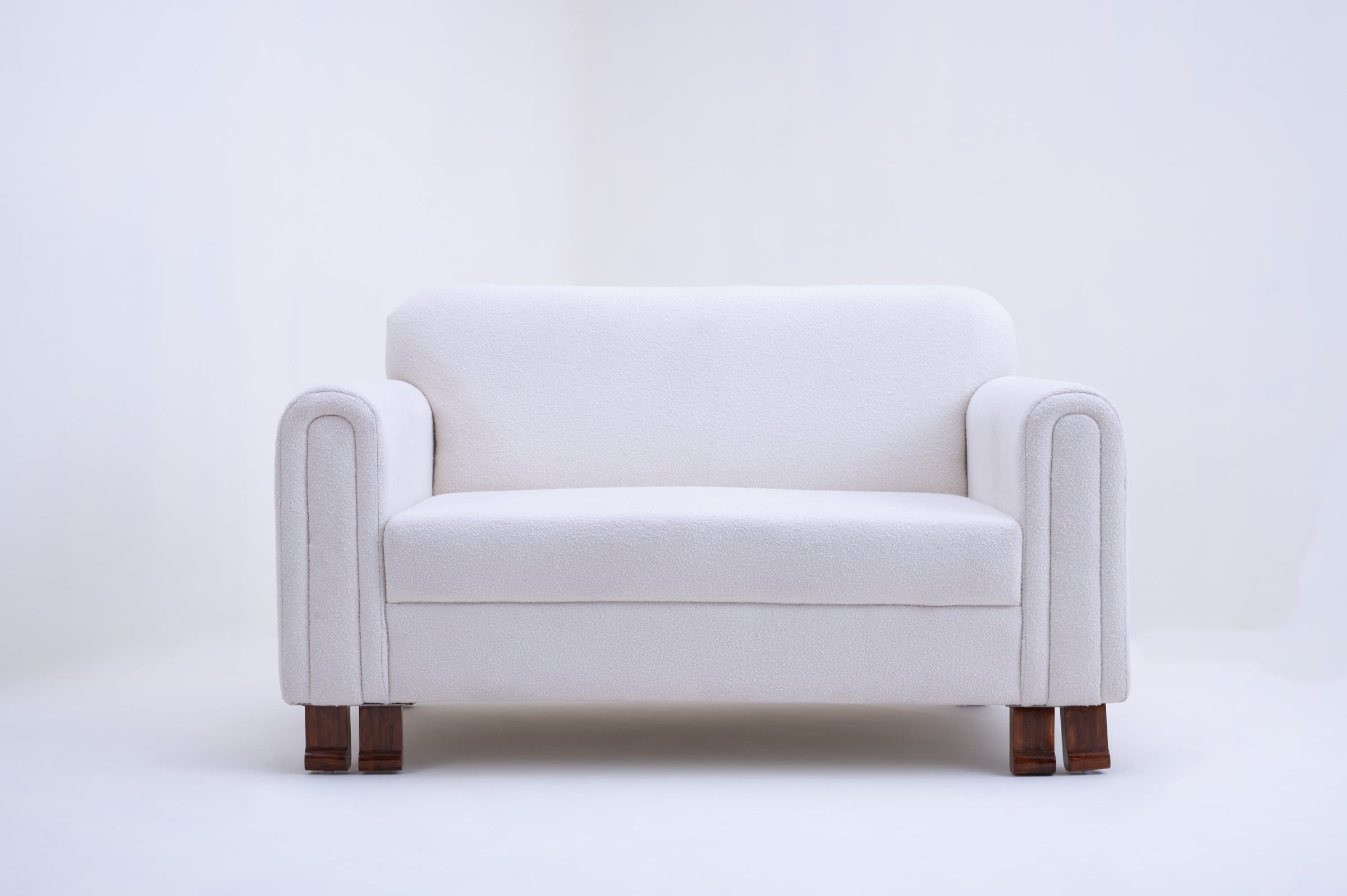 The Loophole, seating — photo 2 of 4