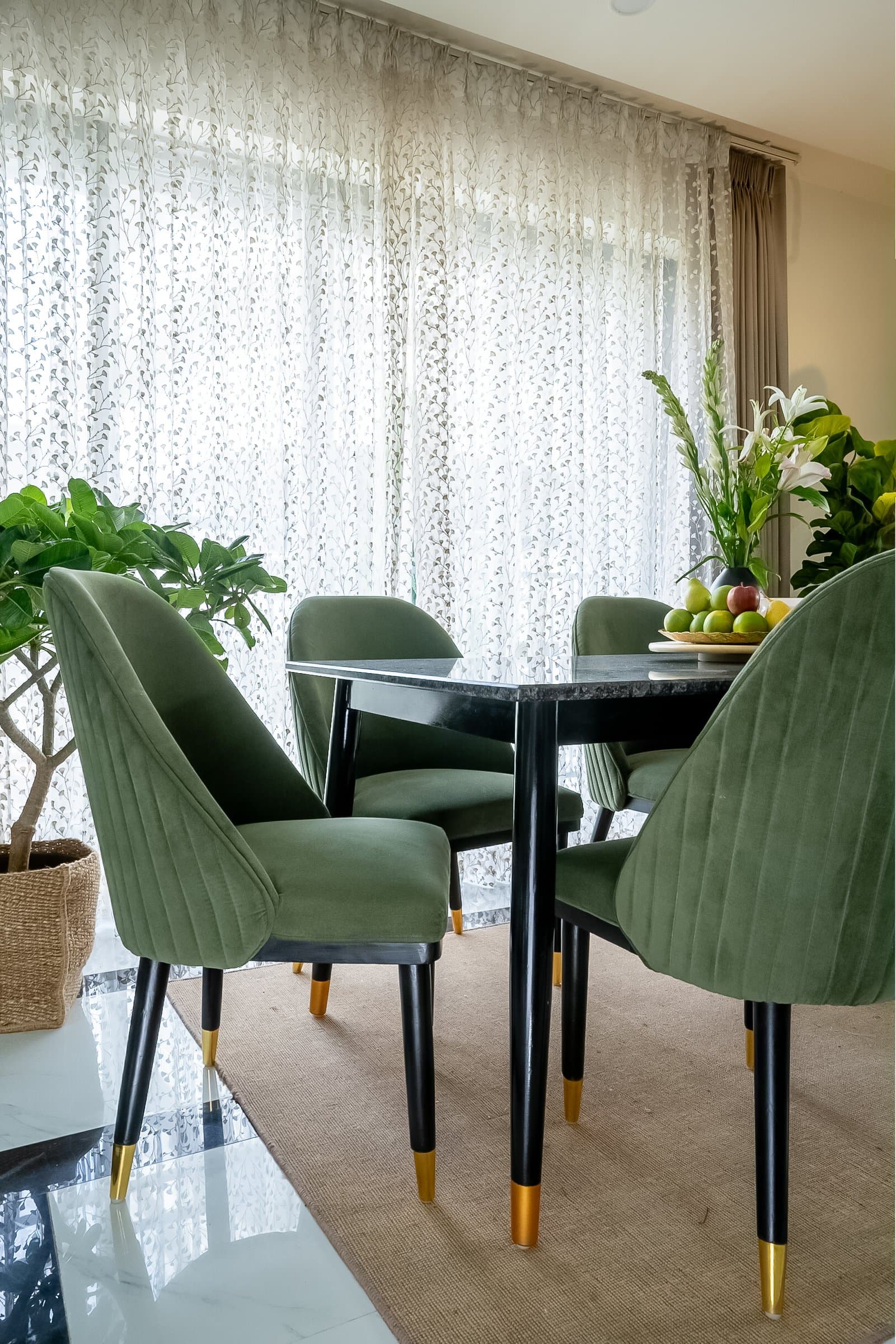 A 1,500 sq. ft. home where every room commits to its own colour — photo 28 of 31