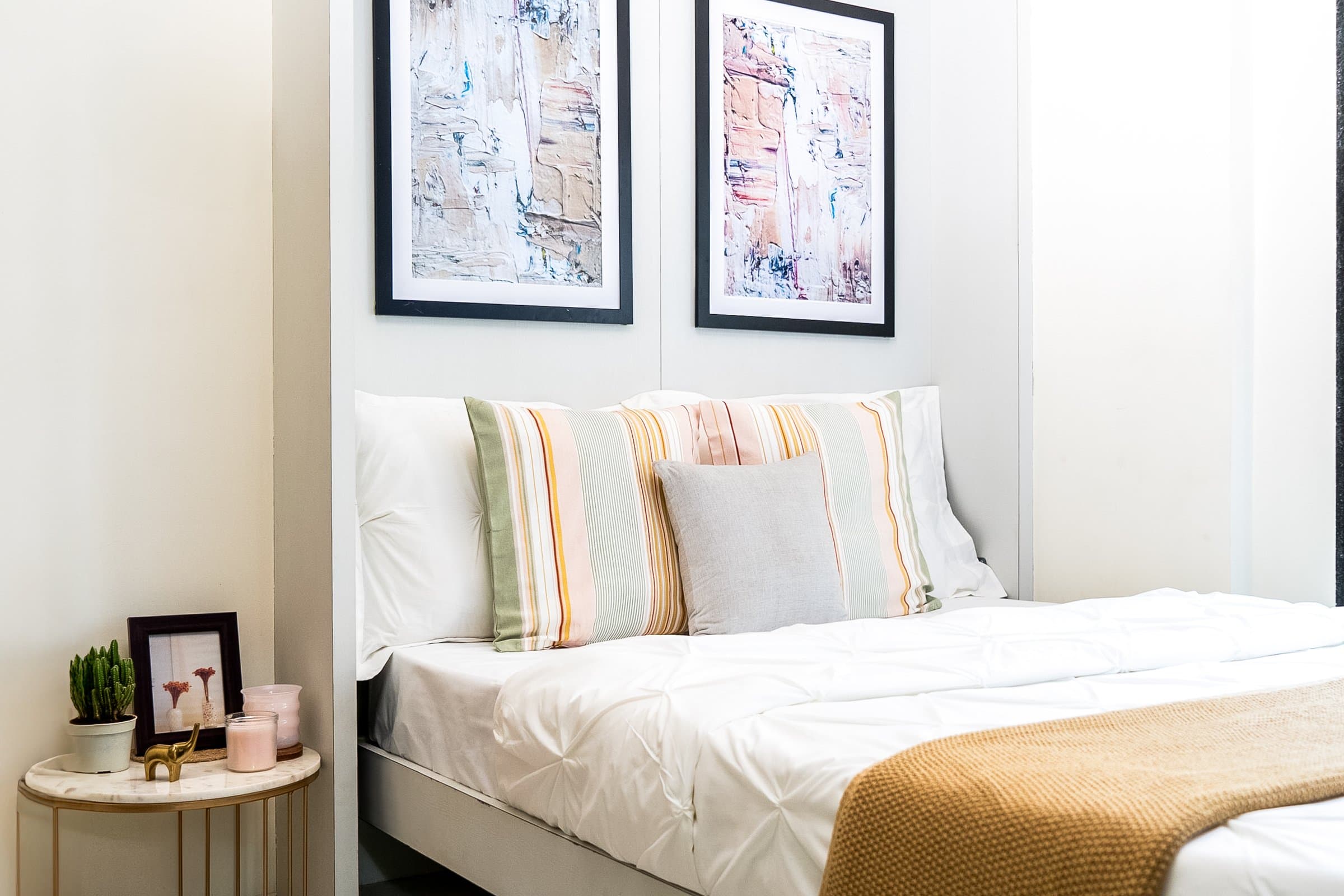 A 1,500 sq. ft. home where every room commits to its own colour — photo 30 of 31