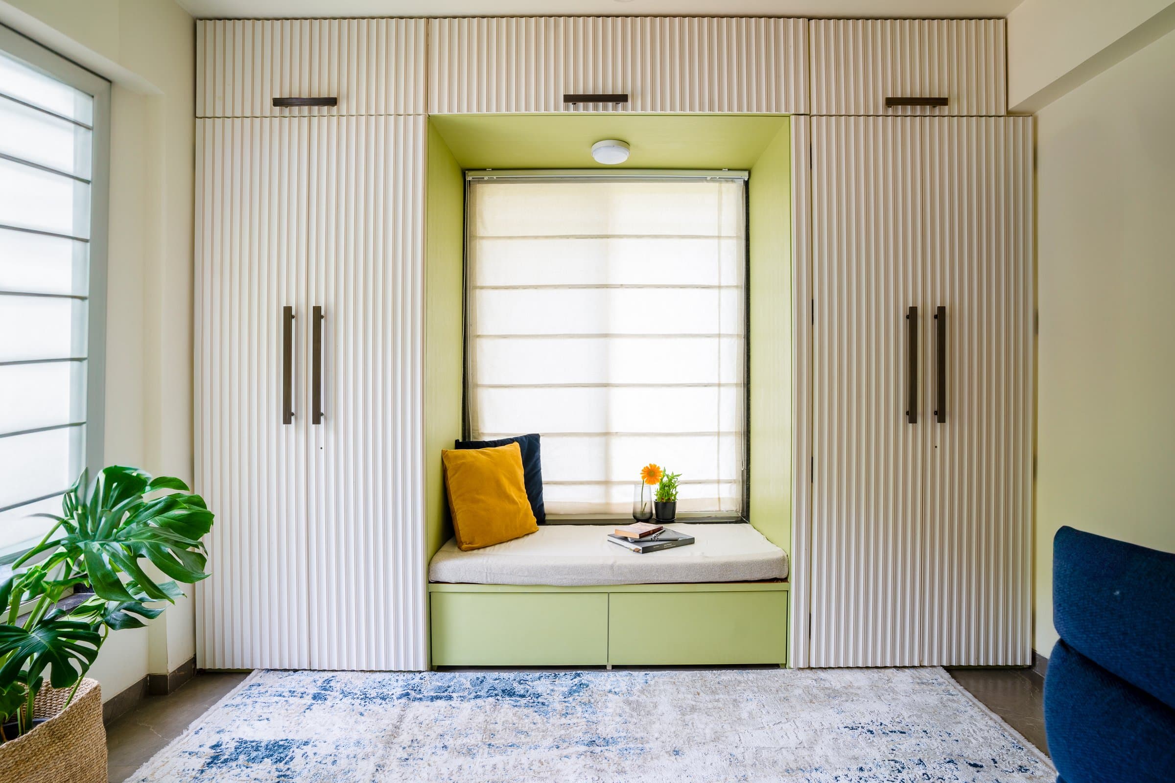 A 1,500 sq. ft. home where every room commits to its own colour — photo 4 of 31
