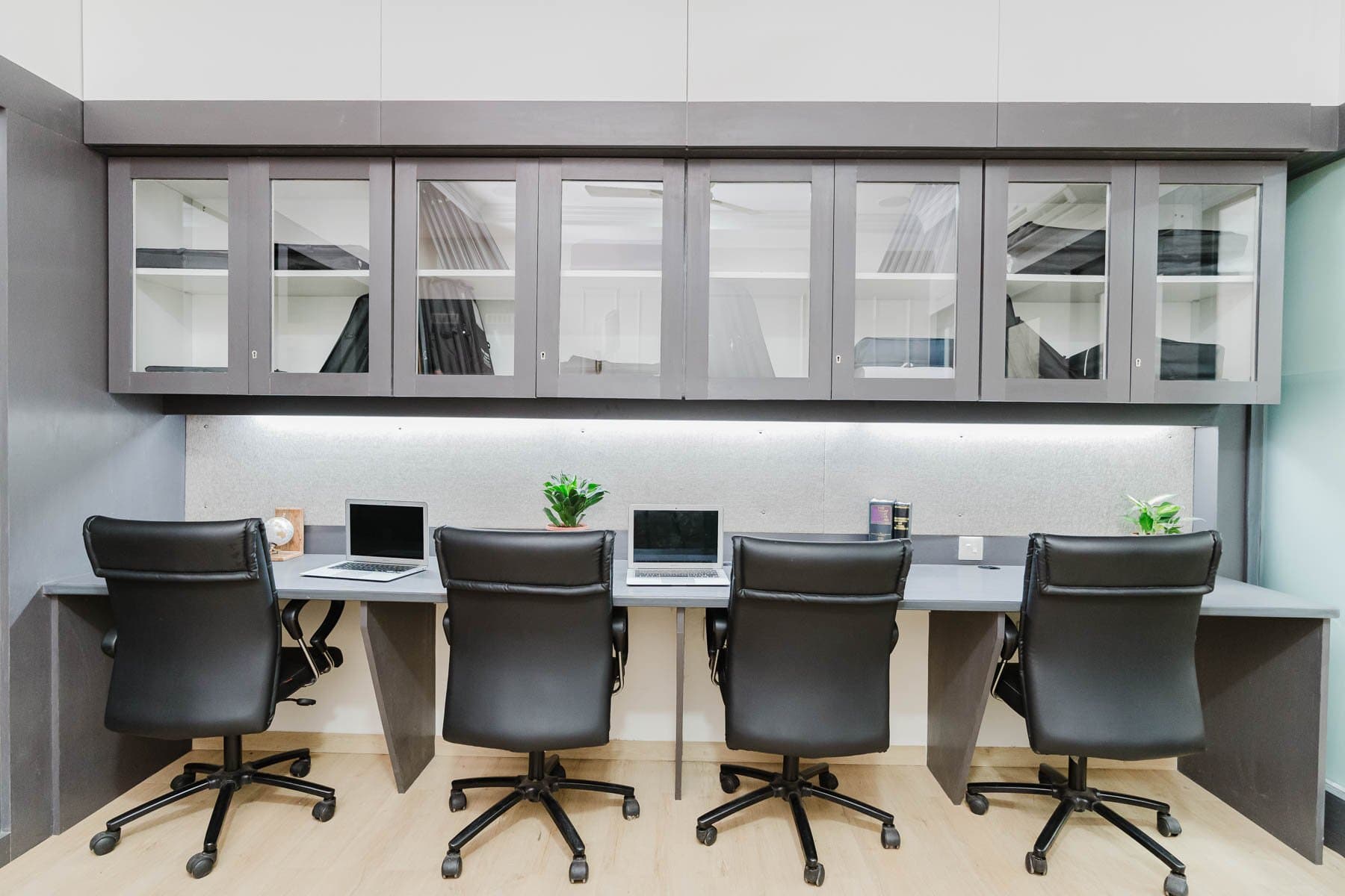 A 500 sq. ft. law office layered with heritage charm — photo 8 of 12